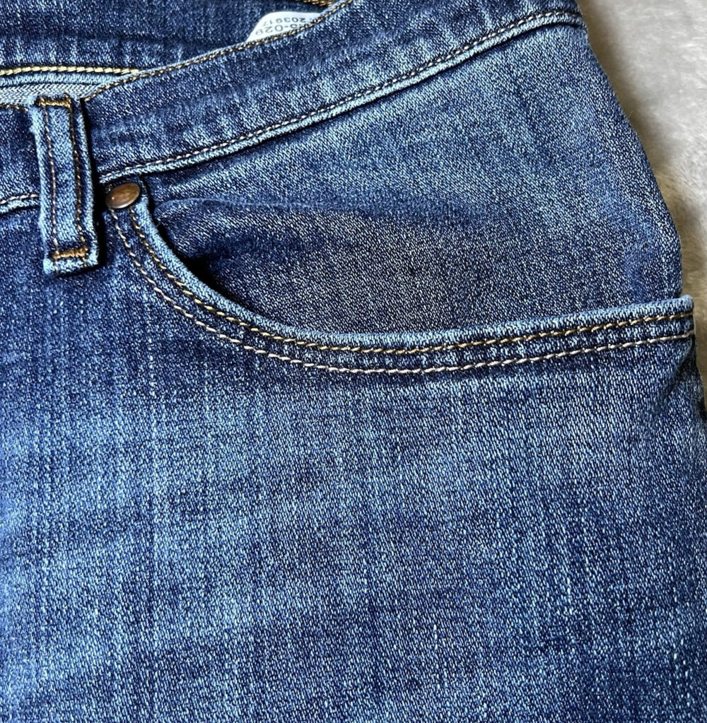 Wrangler Jeans Mens Size 40x32 Blue Relaxed Boot Cut Premium Quality Denim - Picture 11 of 13